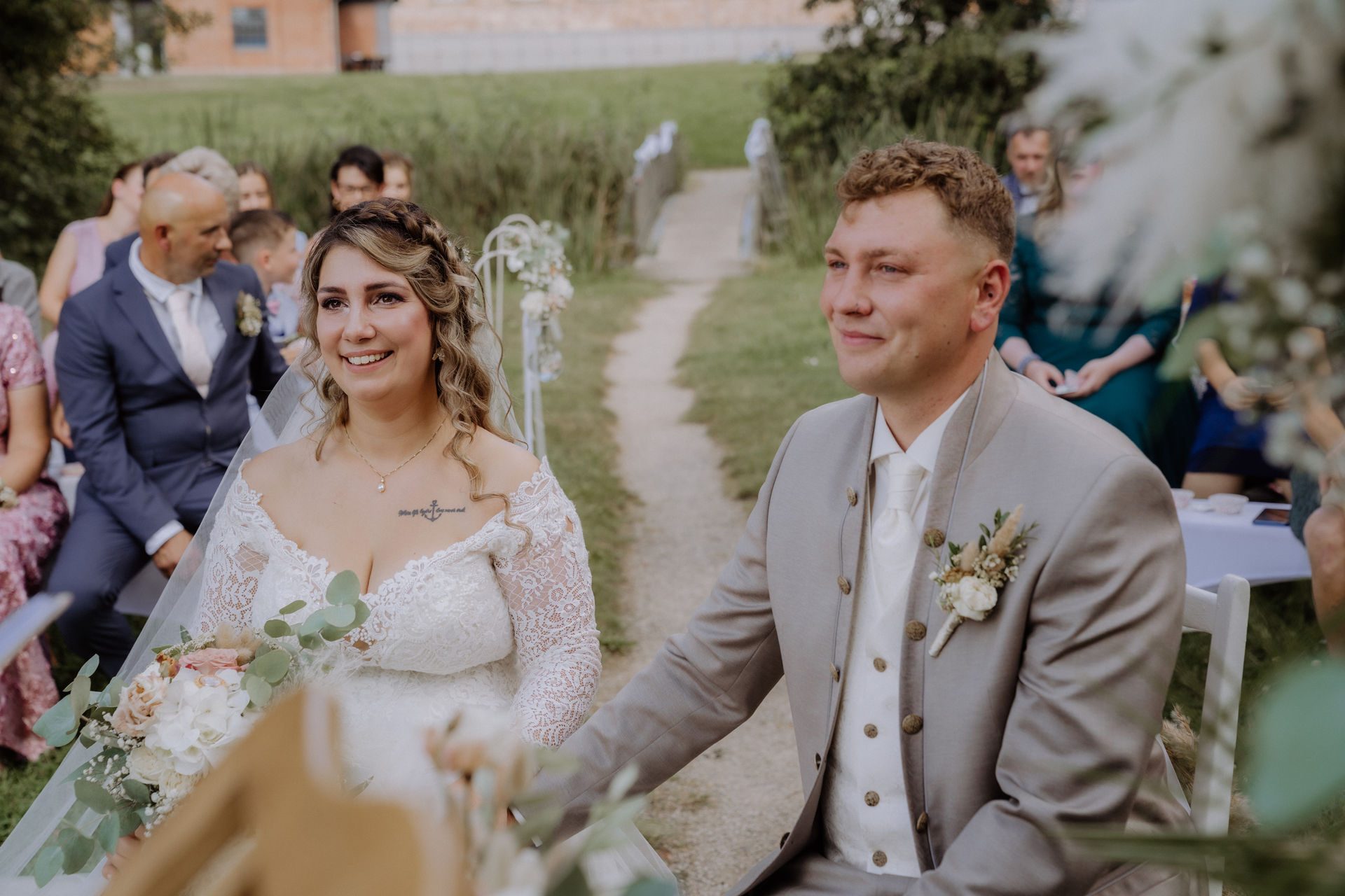 strahlendes Hochzeitspaar